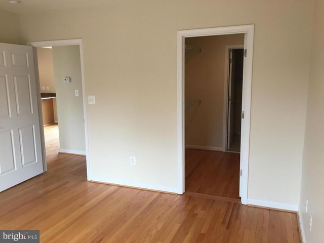 8904 CHERRY ST, Manassas, VA 20110