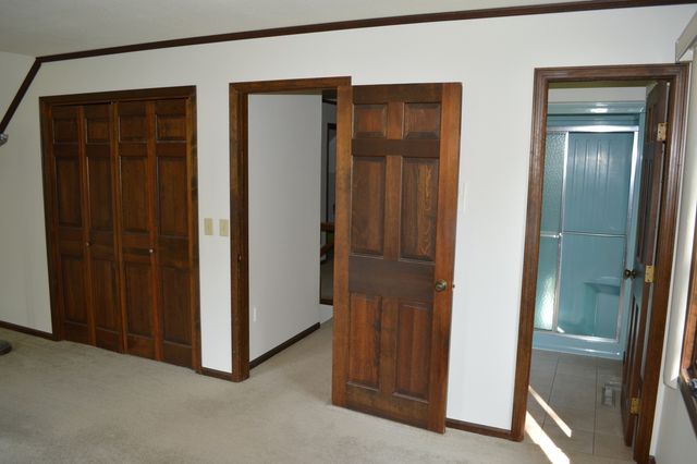 1701 Woodcrest Drive, St. Anne, IL 60964