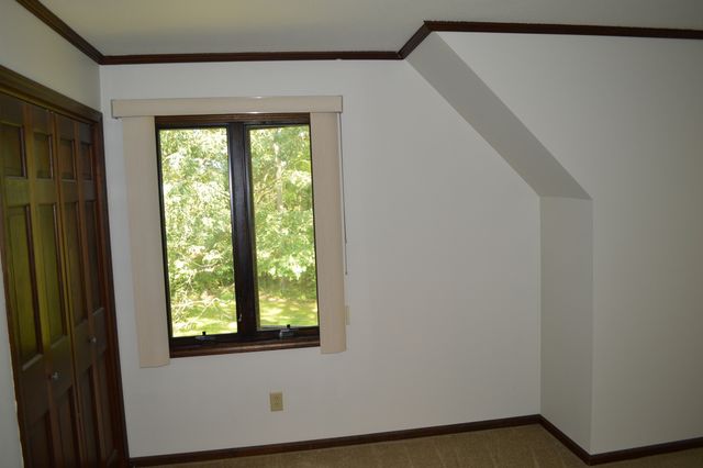 1701 Woodcrest Drive, St. Anne, IL 60964