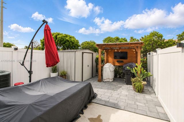 1009 NW 4th Ter, Florida City, FL 33034