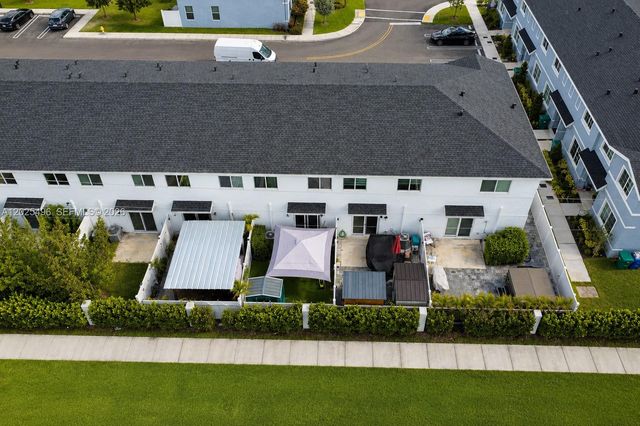 1009 NW 4th Ter, Florida City, FL 33034