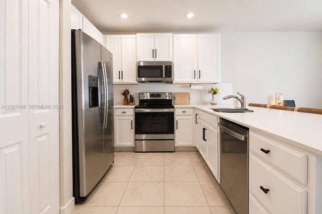 1009 NW 4th Ter, Florida City, FL 33034