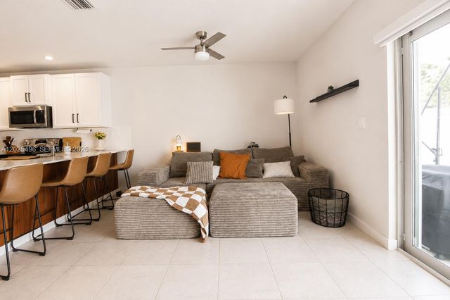 1009 NW 4th Ter, Florida City, FL 33034