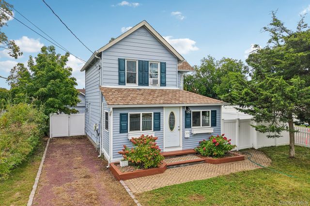 195 River Avenue, Patchogue, NY 11772