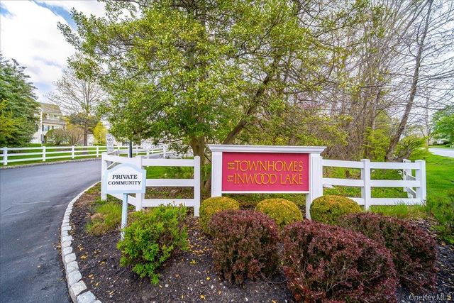 26 Halley Court, Poughkeepsie, NY 12601