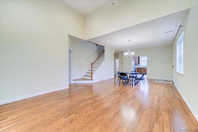26 Halley Court, Poughkeepsie, NY 12601