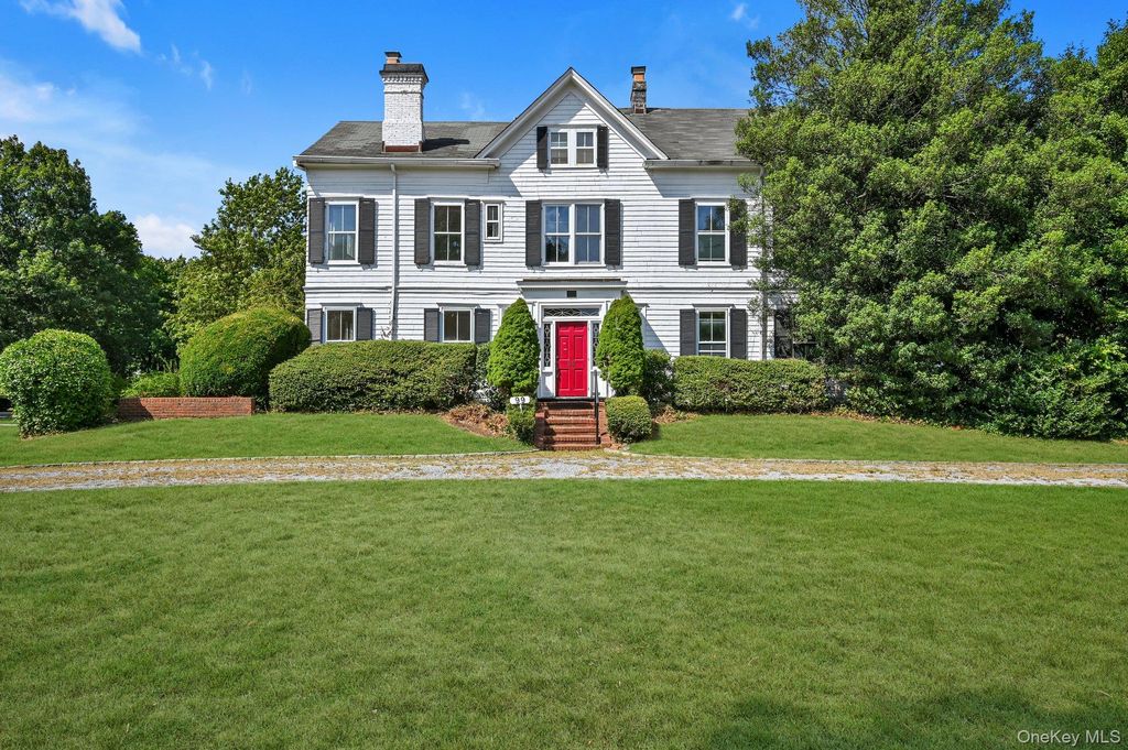 99 9th Street, Garden City, NY 11530