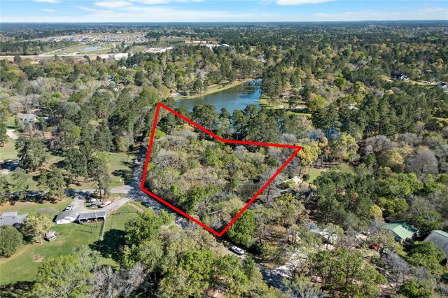 19739 E Lakeshore Drive, Magnolia, TX 77355