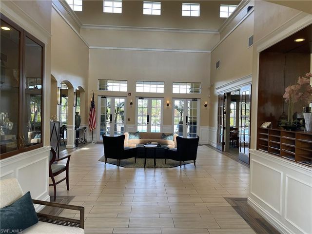 3965 Bishopwood CT E 205, Naples, FL 34114