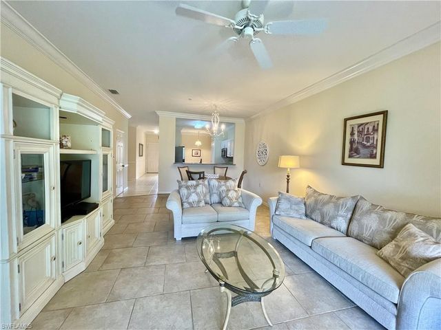 3965 Bishopwood CT E 205, Naples, FL 34114