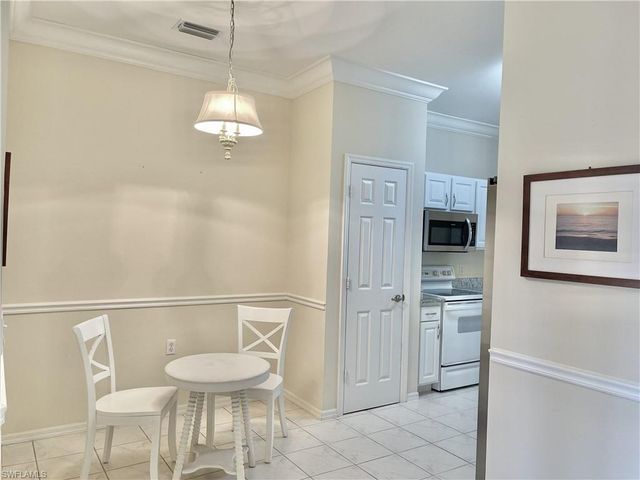 3965 Bishopwood CT E 205, Naples, FL 34114