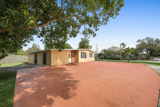 3920 SW 32nd Ave, West Park, FL 33023