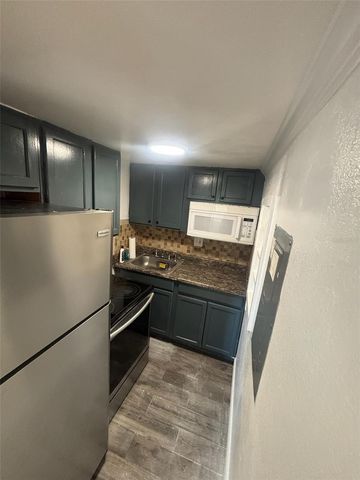 1379 S MARTIN LUTHER KING JR AVENUE, Clearwater, FL 33756