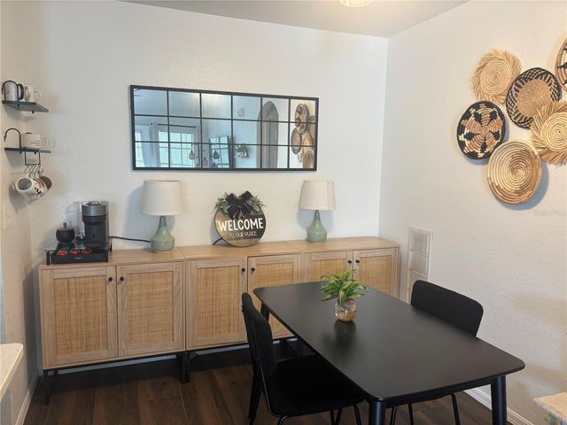 8809 MANOR LOOP 202, Lakewood Ranch, FL 34202