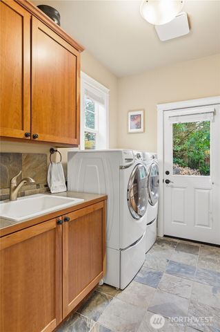 1607 Lyons Avenue NE, Renton, WA 98059