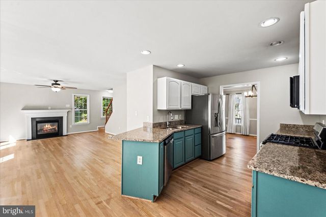 30 COUNTRY MANOR DR, Fredericksburg, VA 22406