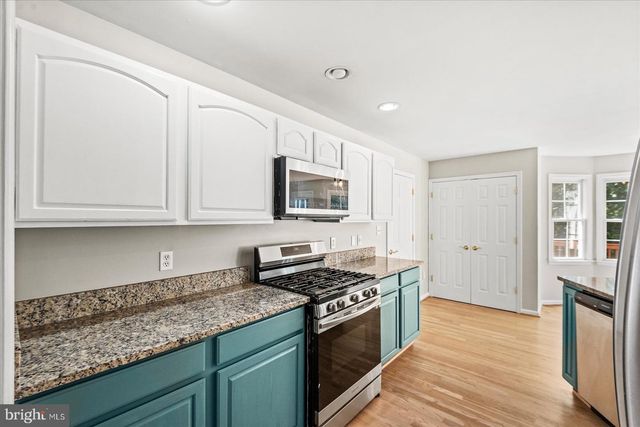 30 COUNTRY MANOR DR, Fredericksburg, VA 22406