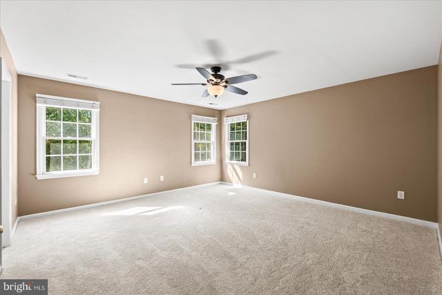 30 COUNTRY MANOR DR, Fredericksburg, VA 22406