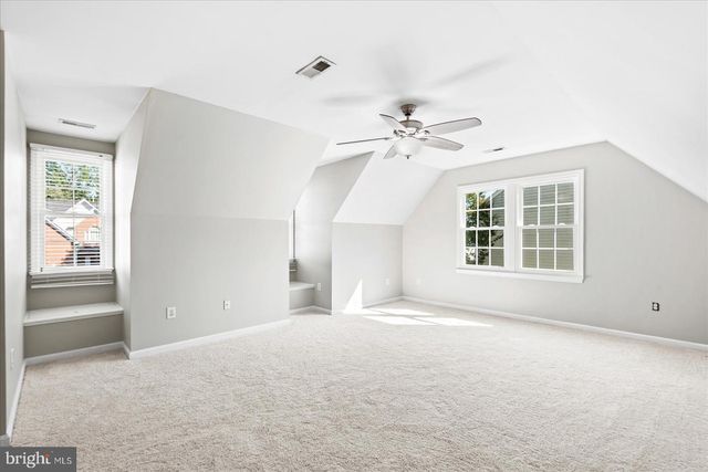 30 COUNTRY MANOR DR, Fredericksburg, VA 22406