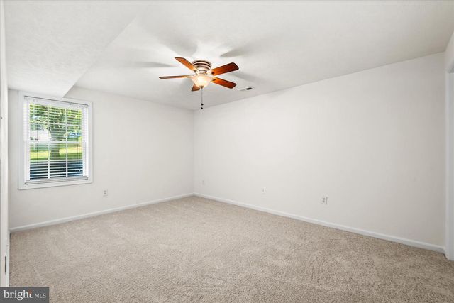30 COUNTRY MANOR DR, Fredericksburg, VA 22406