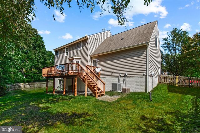30 COUNTRY MANOR DR, Fredericksburg, VA 22406