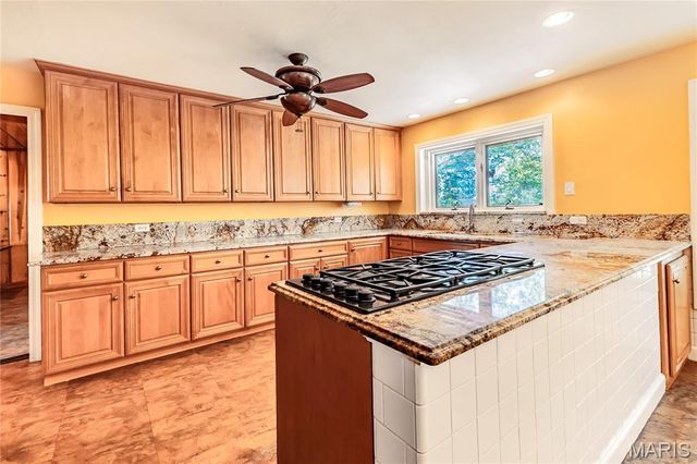3540 Wintergreen Lane, St Louis, MO 63125
