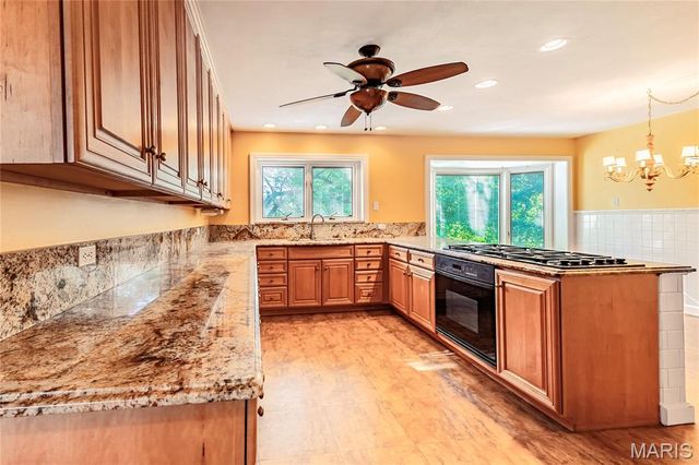 3540 Wintergreen Lane, St Louis, MO 63125