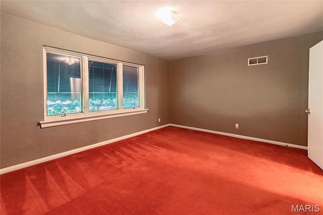 3540 Wintergreen Lane, St Louis, MO 63125