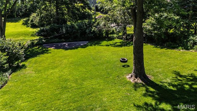 3540 Wintergreen Lane, St Louis, MO 63125