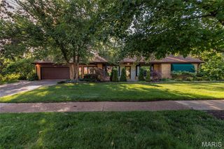 3540 Wintergreen Lane, St Louis, MO 63125
