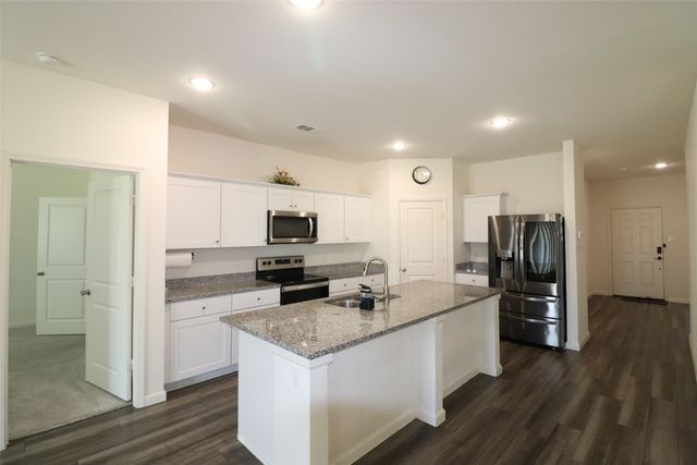 736 Richmond Drive, Lavon, TX 75166