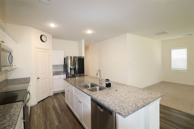 736 Richmond Drive, Lavon, TX 75166