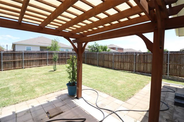 736 Richmond Drive, Lavon, TX 75166