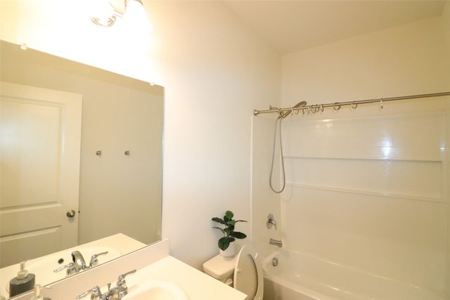 736 Richmond Drive, Lavon, TX 75166