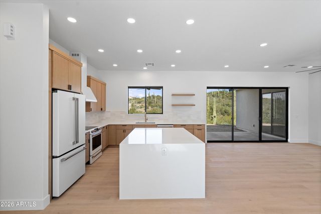 42855 N 22ND Street, New River, AZ 85087