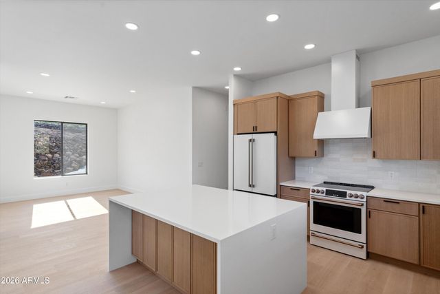 42855 N 22ND Street, New River, AZ 85087