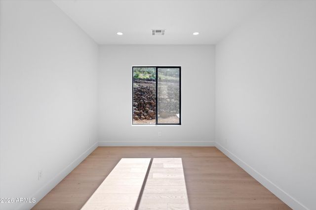 42855 N 22ND Street, New River, AZ 85087