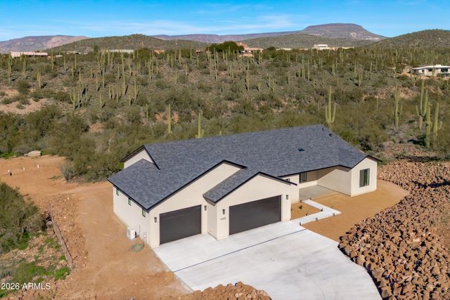 42855 N 22ND Street, New River, AZ 85087