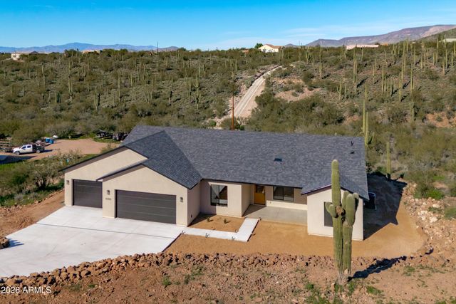 42855 N 22ND Street, New River, AZ 85087