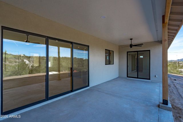 42855 N 22ND Street, New River, AZ 85087