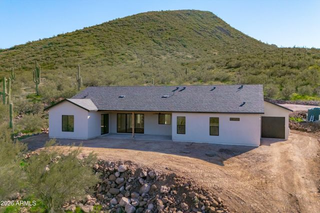 42855 N 22ND Street, New River, AZ 85087