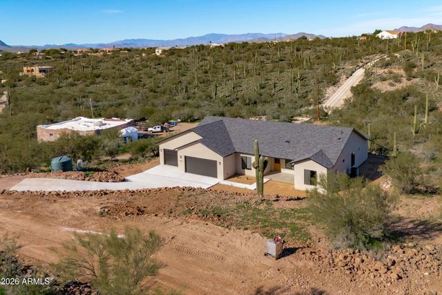 42855 N 22ND Street, New River, AZ 85087
