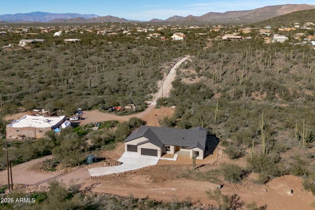 42855 N 22ND Street, New River, AZ 85087