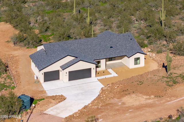 42855 N 22ND Street, New River, AZ 85087