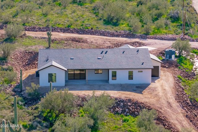 42855 N 22ND Street, New River, AZ 85087