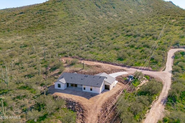 42855 N 22ND Street, New River, AZ 85087