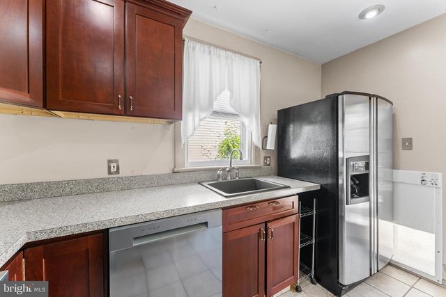 419 ELM AVE, Riverton, NJ 08077