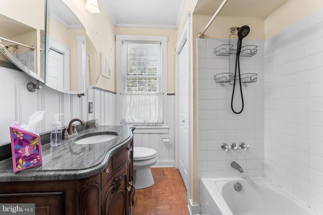 419 ELM AVE, Riverton, NJ 08077