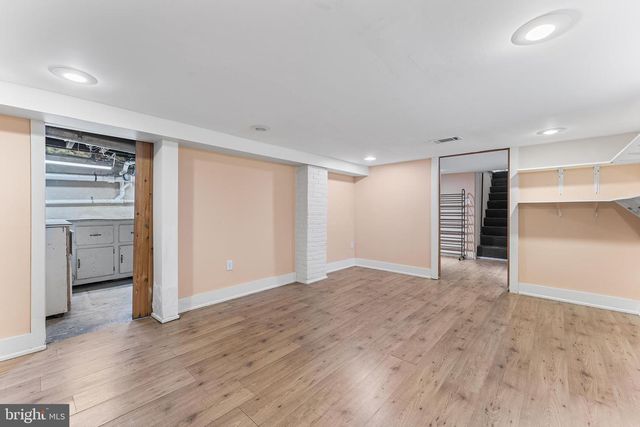 419 ELM AVE, Riverton, NJ 08077