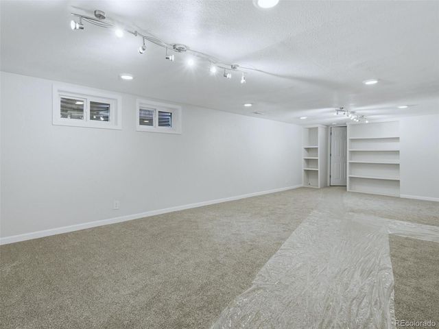 3206 Vaughn Street N, Aurora, CO 80011